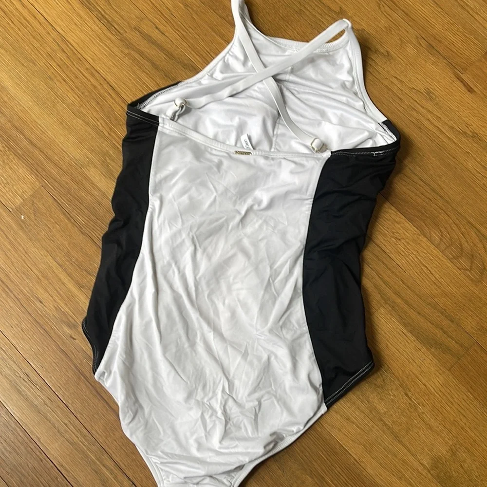 CONSERVATIVE SWIM SUIT 14 | boob hiding swim suit 14 | worn once or twice